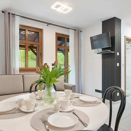Stylowy Z Balkonem W Spokojnej Okolicy By Renters Apartment *