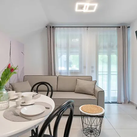 Stylowy Z Balkonem W Spokojnej Okolicy By Renters Apartment Szklarska Poreba
