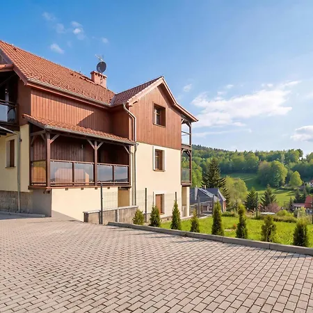 Apartment Stylowy Z Balkonem W Spokojnej Okolicy By Renters Szklarska Poreba